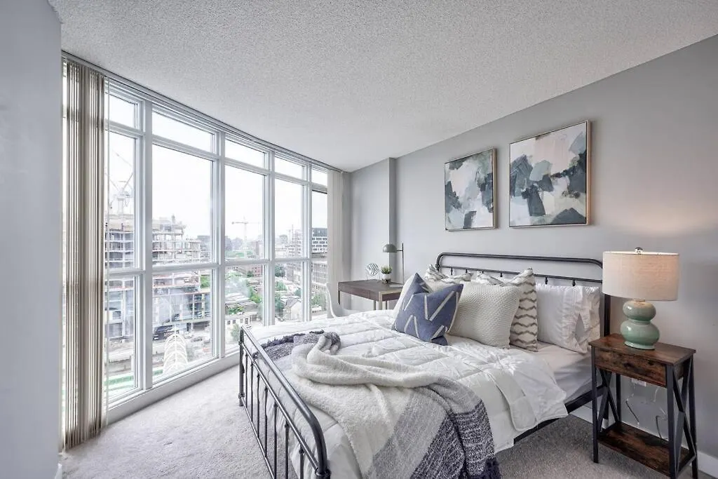 Apartment Entertainment District 1 Bedroom Free Parking Dt Toronto Canada