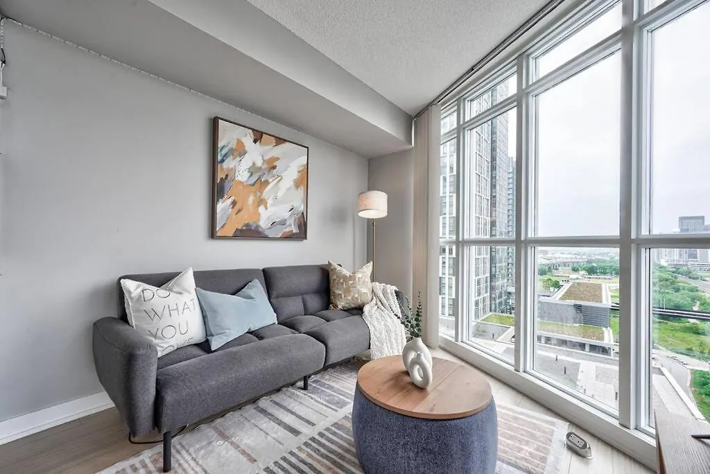 Entertainment District 1 Bedroom Free Parking Dt Toronto
