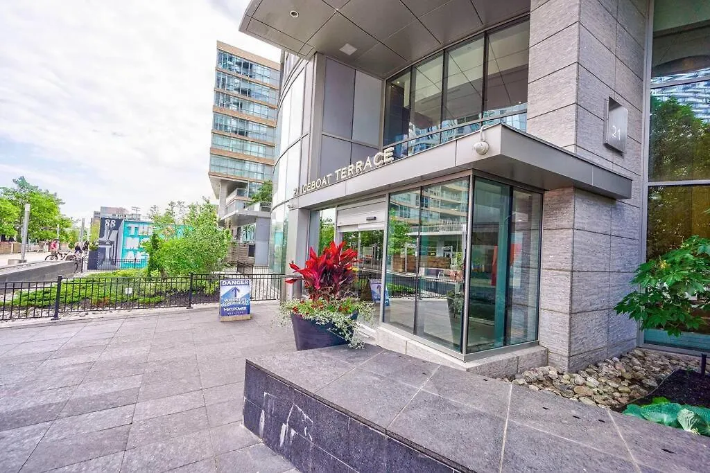Entertainment District 1 Bedroom Free Parking Dt Toronto